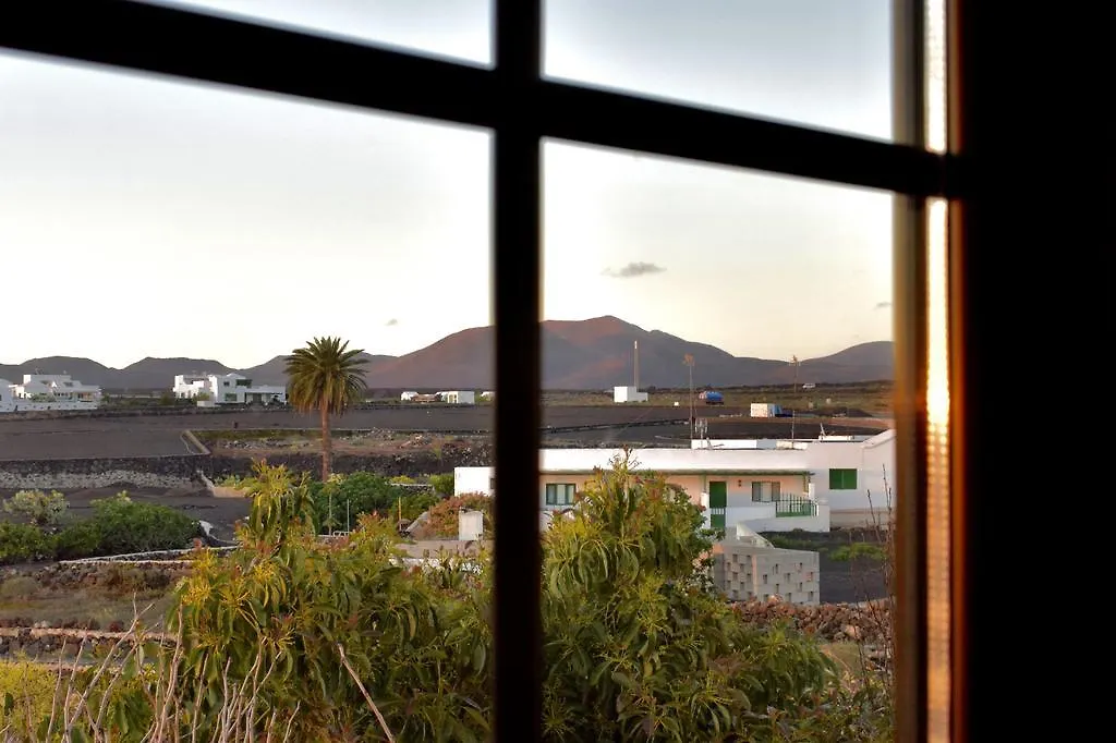 Casa Lava Villa Yaiza  Feriehus